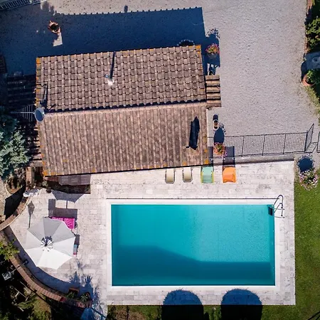 Armaiolo Villa *